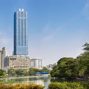 Courtyard By Marriott فندق